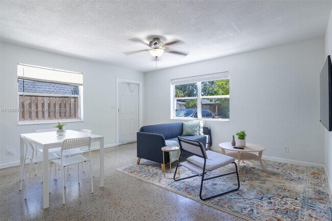 Foto del edificio - 605 SW 14th Terrace