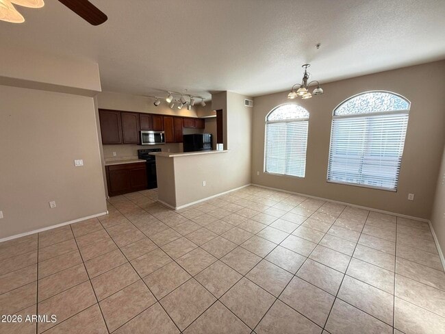 Building Photo - 16825 N 14th St