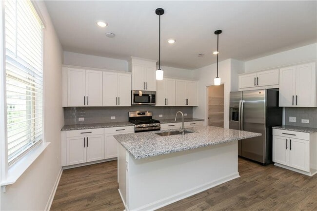 Building Photo - 2217 Braystone Ln