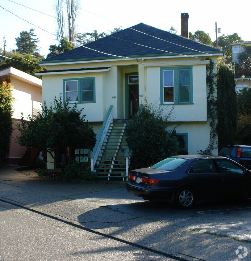 Primary Photo - 166 Park St
