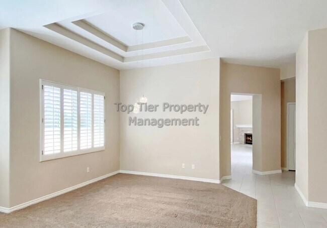 Building Photo - **Beautiful Single-Story 3 bed / 2 bath Ho...