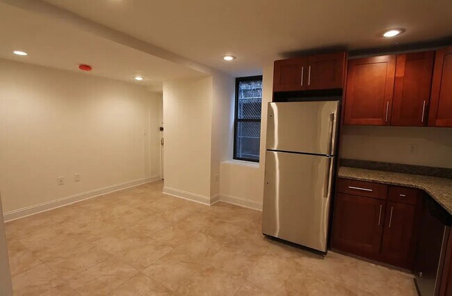Foto del edificio - 1526 Saint Nicholas Avenue