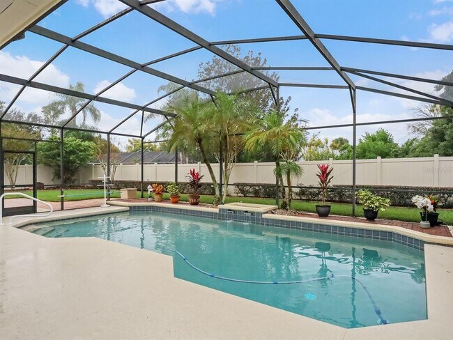 Building Photo - 404 Lakeshore Dr