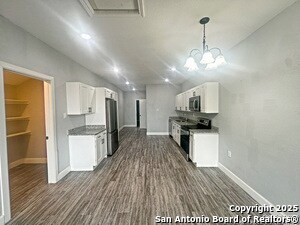 Foto del edificio - 7550 Oak Chase
