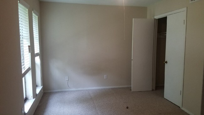 Building Photo - 4207 Bowser Ave