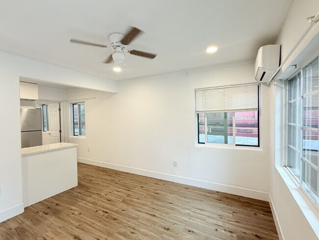 Foto del edificio - 3 BR / 2 BA Completely Remodeled Home