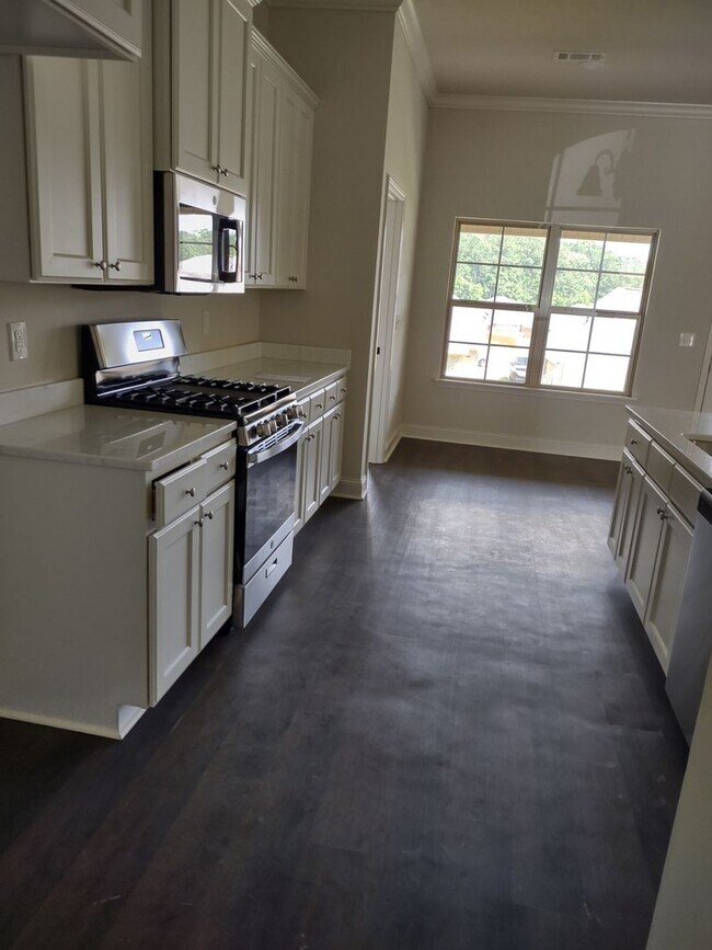 Foto del edificio - MOVE IN SPECIAL!**** 1/2 OF 1ST MONTH RENT...