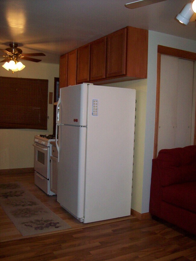 Appliances included. No microwave. - 2833 Eisenhower Drive