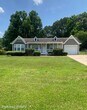 Foto principal - 3 br, 2 bath House - 155 Lisa Lane