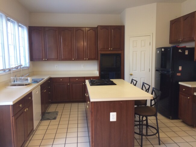 kitchen - 10436 Courtney Dr