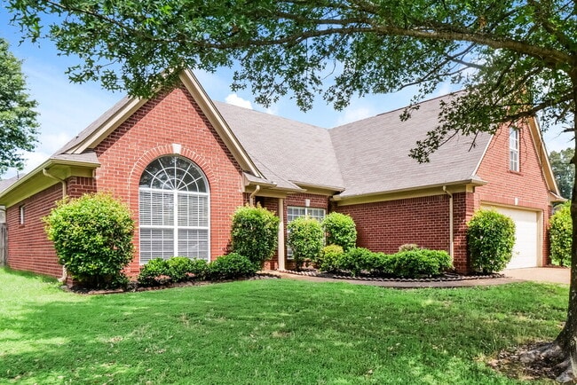 Building Photo - 5969 Telford Dr