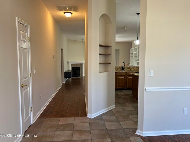 Foto del edificio - 1630 Majestic View Ln