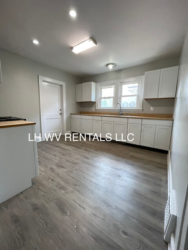 Building Photo - 3524 Orchard St