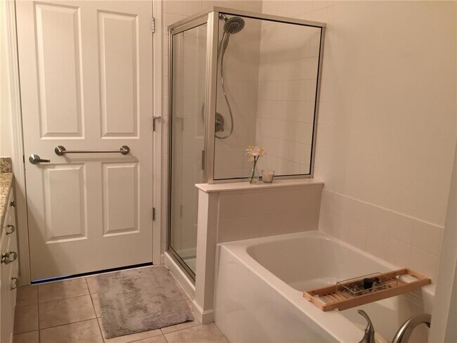 Building Photo - 3707 Grand Way