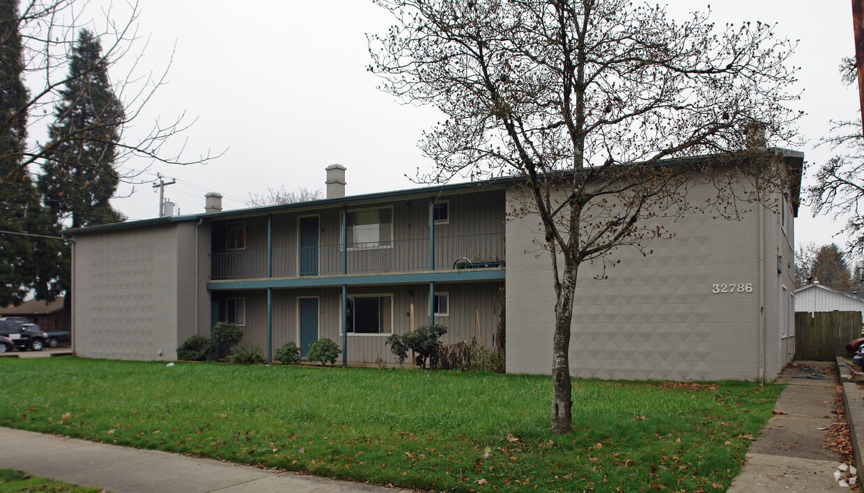 Primary Photo - 32786 E Pearl St