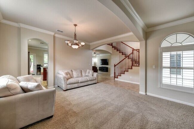 Building Photo - 209 White Rabbit Ct