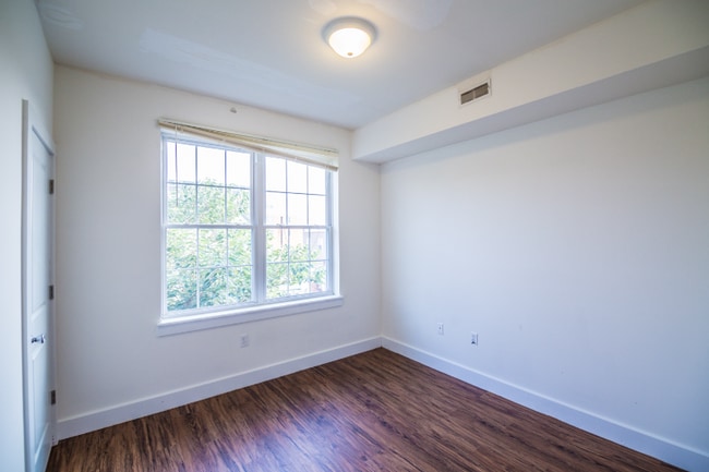 Photo - 3411 Brandywine St Apartment