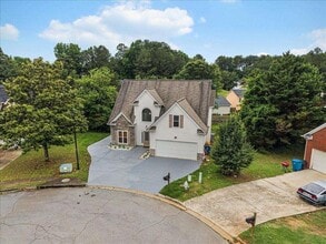 Building Photo - 3042 Oak Vista Way SW
