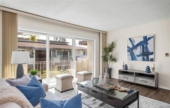 Building Photo - 1745 Maple Ave