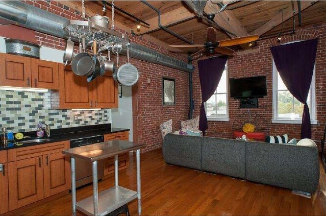 Living Room - 2551 Trenton Ave
