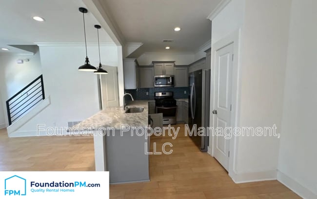 Building Photo - 5024 Wilburn Ave