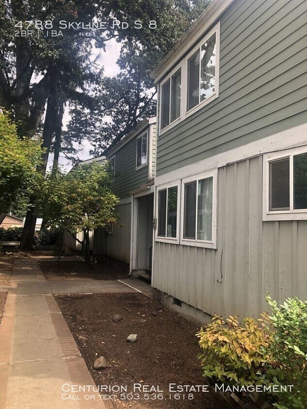 Foto principal - 4788 Skyline Rd S