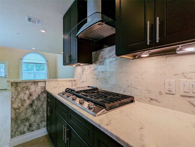 Building Photo - 8815 Lyndonnille Falls Ln