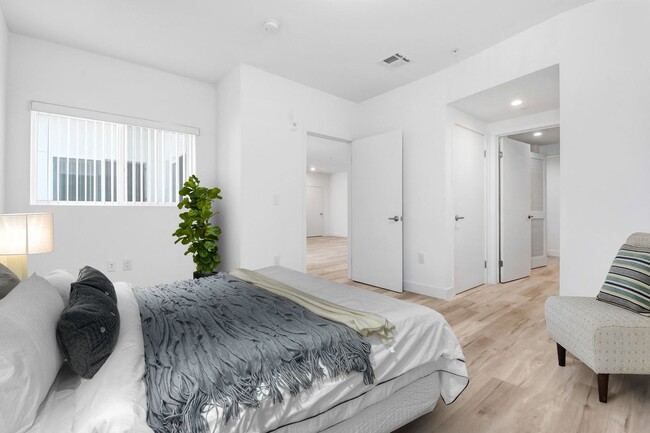 Interior Photo - Decollage Apartments