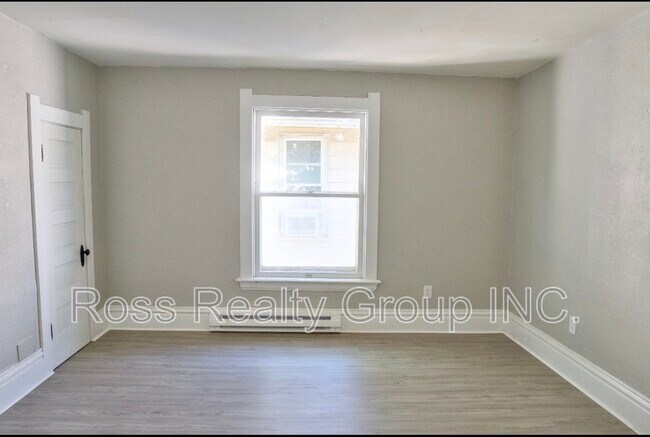 Foto del edificio - 825 Colburn St