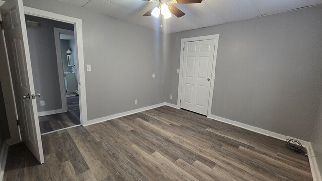 Foto del edificio - 904 W Main St