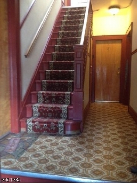 Building Photo - 175 Pompton Ave
