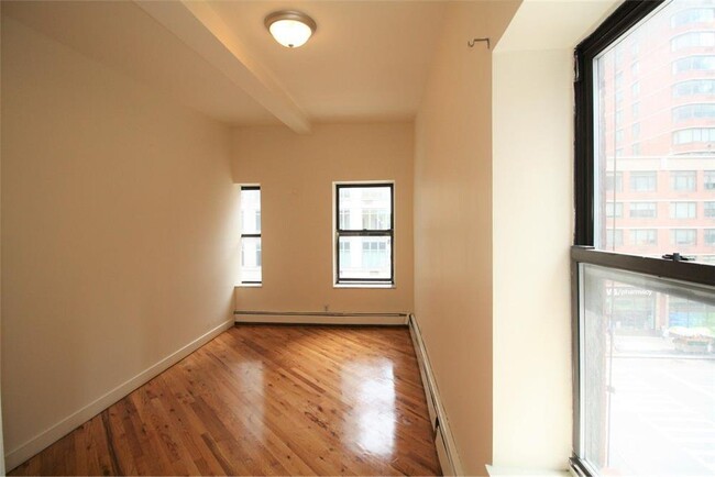Building Photo - 101 West 25th Street