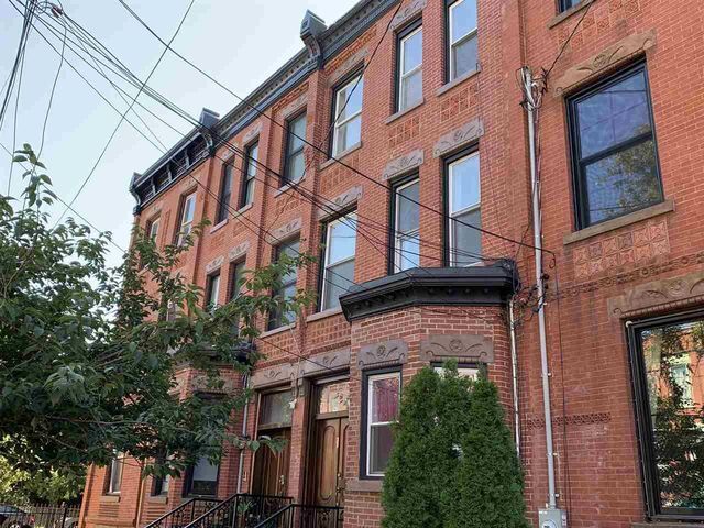 Primary Photo - 39 Astor Pl