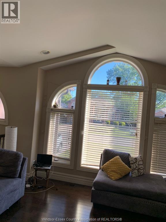 Photo du bâtiment - 2365 Glenwood Ave