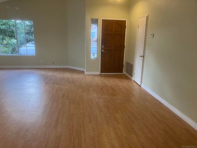 Foto del edificio - 12557 Salmon River Rd