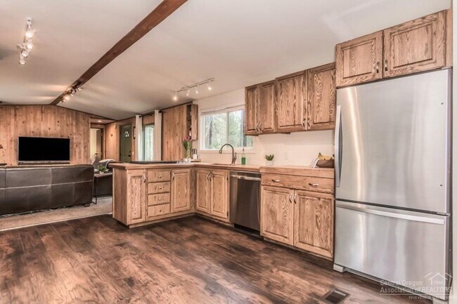 Building Photo - 56451 Celestial Dr.