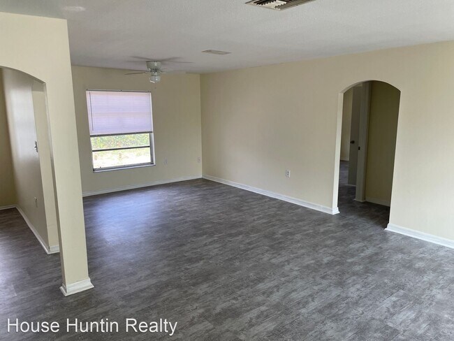 Foto del edificio - 2 br, 2 bath House - 9327 DRESDEN LANE