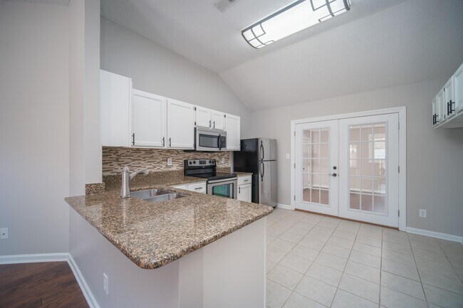 Foto del edificio - 100 Shoals Point Trail