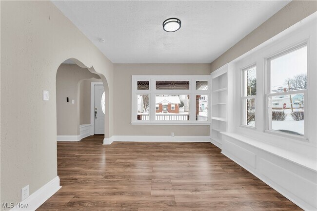 Foto del edificio - 17604 Mapleboro Ave