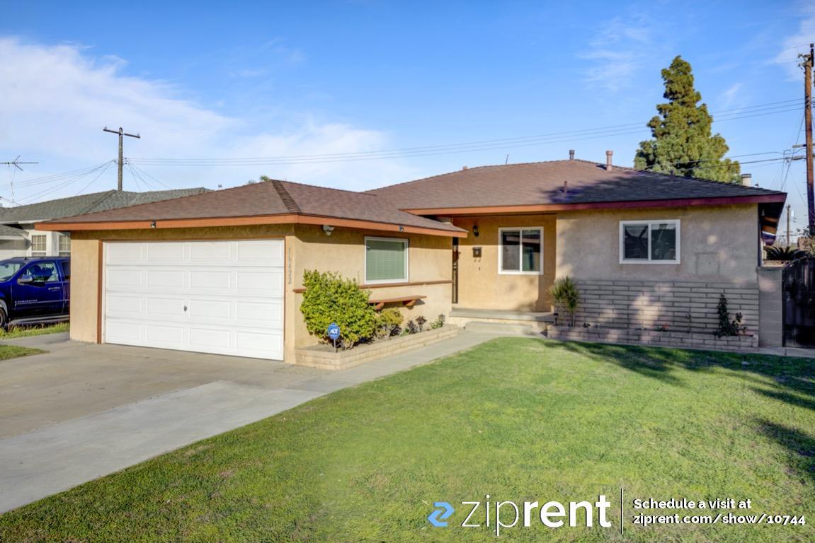 Foto principal - 16422 McRae Ave