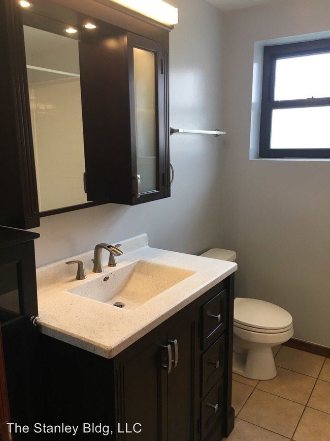 Foto del edificio - 5356 N Forest Glen Ave