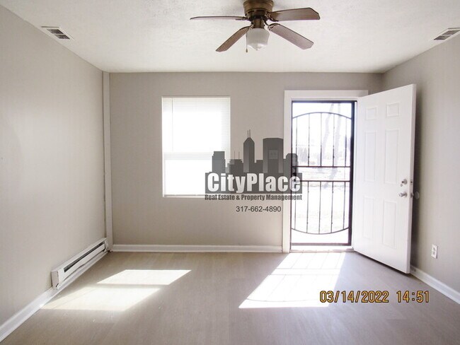 Foto del edificio - 3004 E 23rd St. Indpls, IN 46218