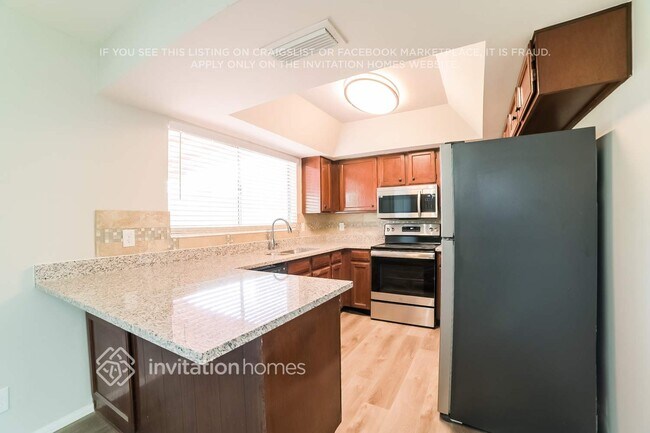 Foto del edificio - 7625 W Turney Ave