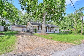 Building Photo - 704 Natchez River Cir