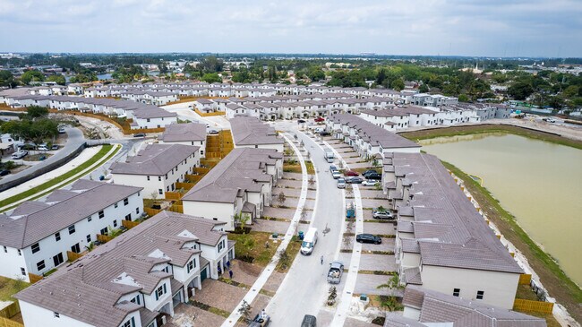 Building Photo - 12811 NW 23rd Pl