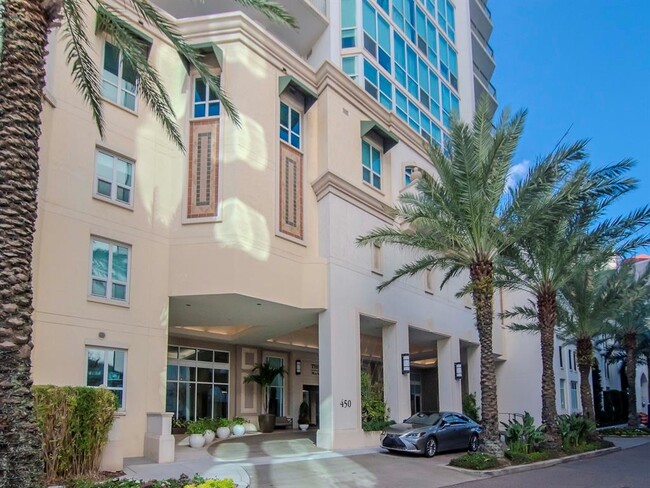 Building Photo - 450 Knights Run Ave