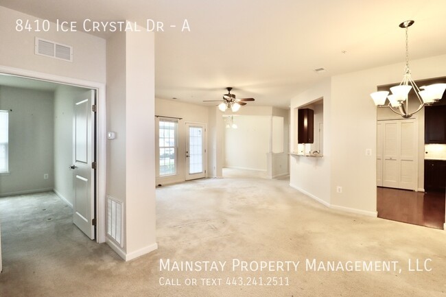 Building Photo - 2 Bedroom Condo in 55+ Legacy at Cherry Tr...