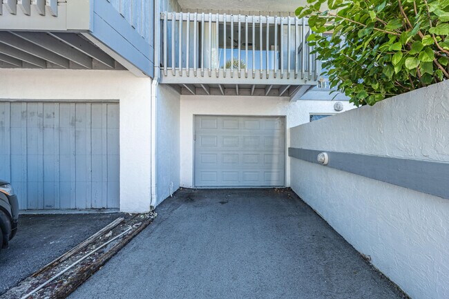 Building Photo - 2936 Florida Blvd