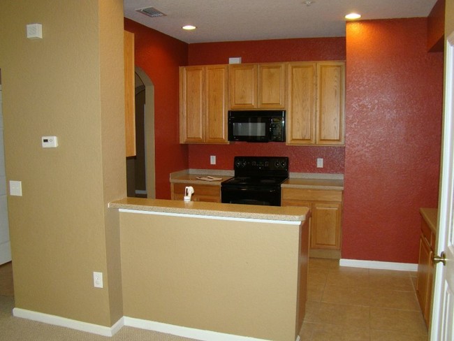 Foto del edificio - Huge 3 Bedroom townhome in Avalon Lakes