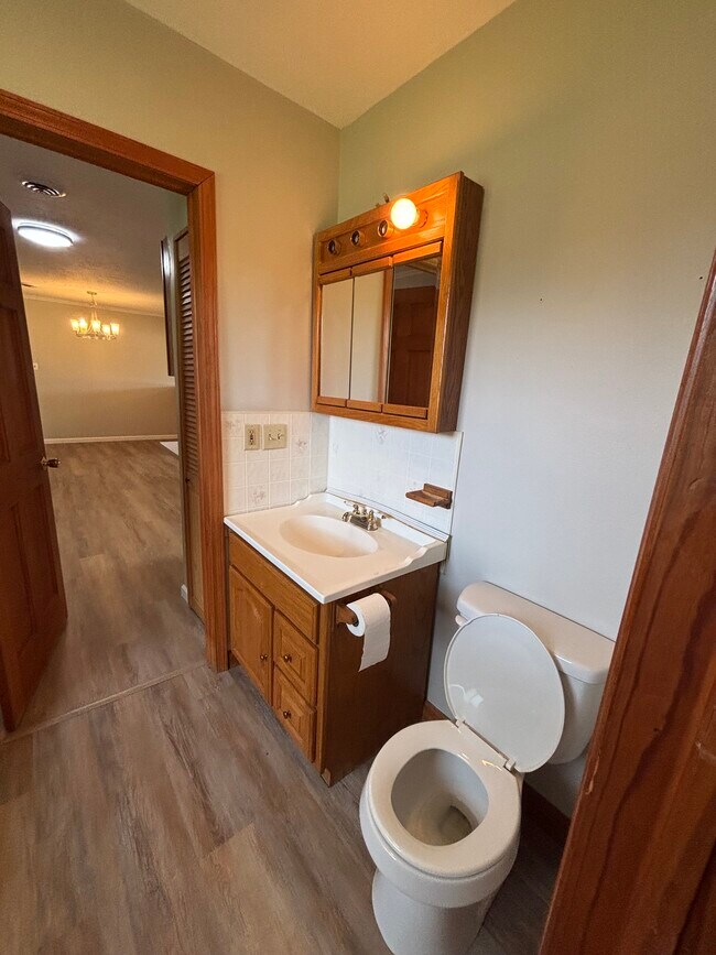 Foto del edificio - 1405 Cedar St